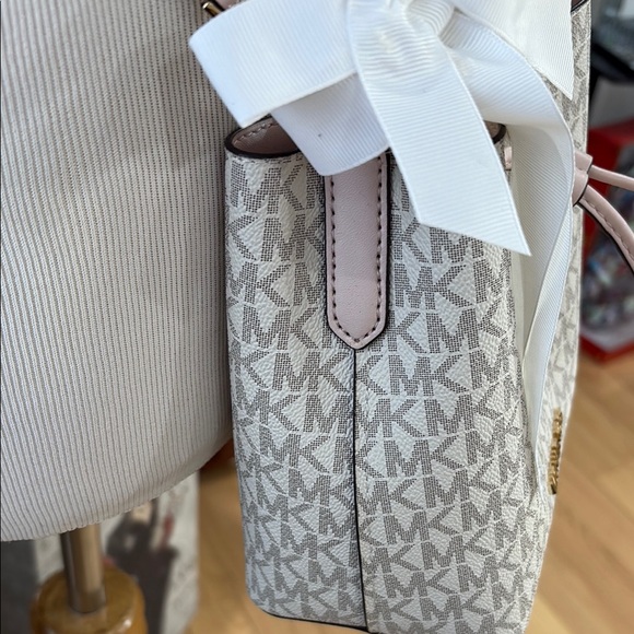 Michael Kors Pink and White Women's Bag - Picture 5 of 5